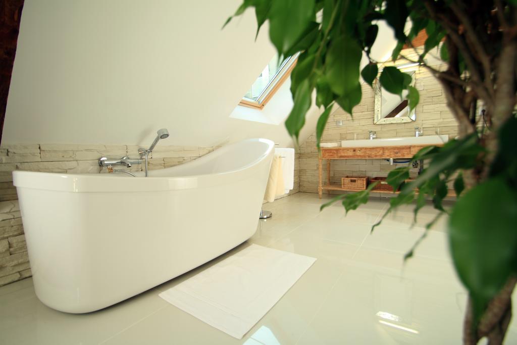 Hotel Spa Le Miel Des Muses Brive-la-Gaillarde Room photo
